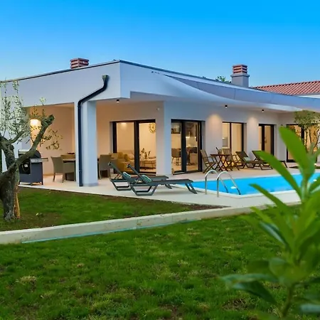 Lim Silent By Istrialux Villa