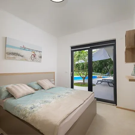 Villa Lim Silent By Istrialux Matohanci