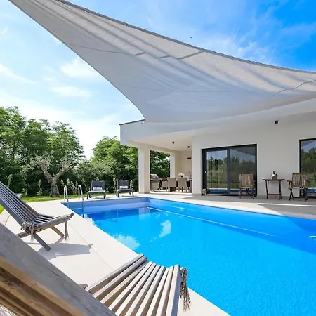Villa Villa Lim Silent By Istrialux *