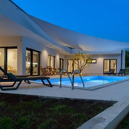 Villa Lim Silent By Istrialux Villa *