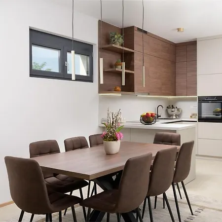 Villa Lim Silent By Istrialux