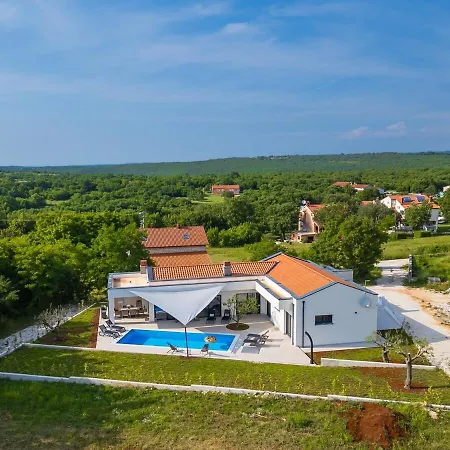 Villa Lim Silent By Istrialux