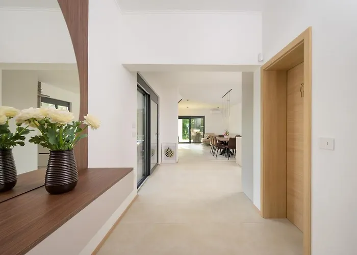 Lim Silent By Istrialux Vila