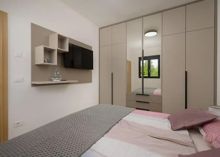 Lim Silent By Istrialux Vila *